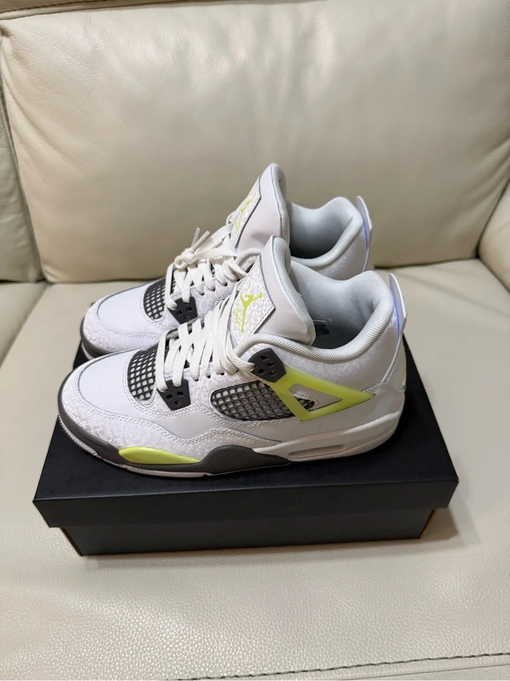 Air Jordan 4 Retro (GS) White/Lemon Twist HJ5990 100 7Y